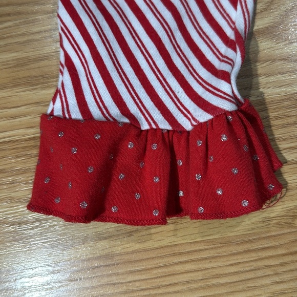 Willow and Wyatt ruffle Christmas knit pants 2T - Picture 2 of 3